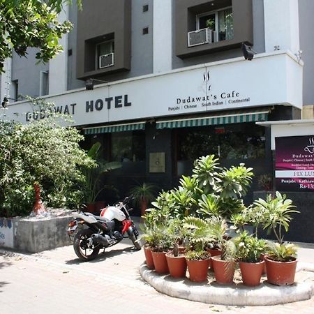 Hotel Dudawat Ahmedabad Ngoại thất bức ảnh