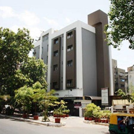 Hotel Dudawat Ahmedabad Ngoại thất bức ảnh