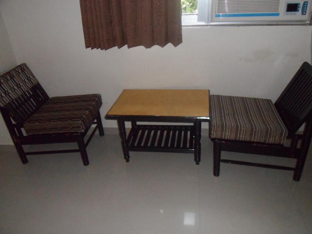 Hotel Dudawat Ahmedabad Phòng bức ảnh
