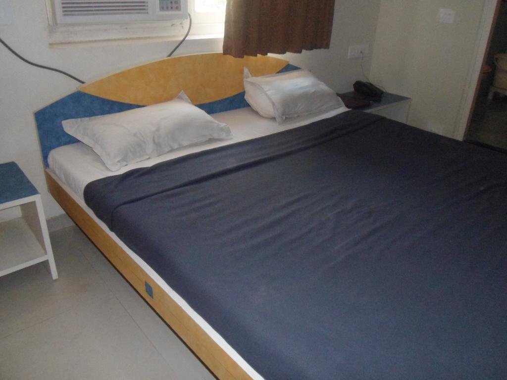 Hotel Dudawat Ahmedabad Phòng bức ảnh