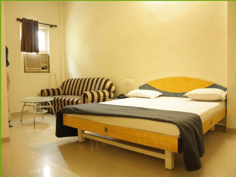 Hotel Dudawat Ahmedabad Ngoại thất bức ảnh