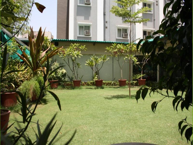 Hotel Dudawat Ahmedabad Ngoại thất bức ảnh